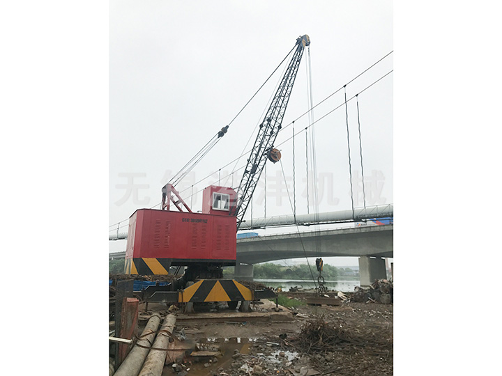 DLQ型16t輪胎式起重機