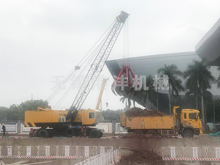 DLQ型16t輪胎式地鐵專用吊機(jī)